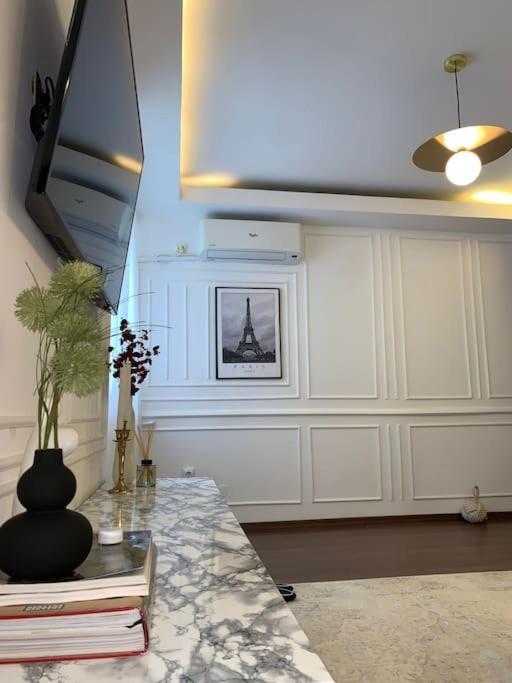 Little Paris Boutique *